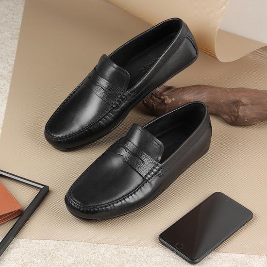 Men Black Casual Loafers