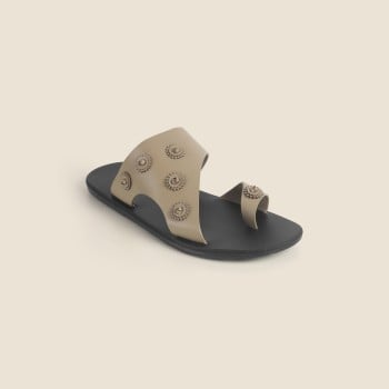 Metro Men Beige Casual Slippers(SKU: 16-1095-20-40)