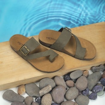 Metro Men Olive Casual Slippers(SKU: 16-1115-49-40)