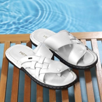 Metro Men White Casual Slippers(SKU: 16-849-16-40)