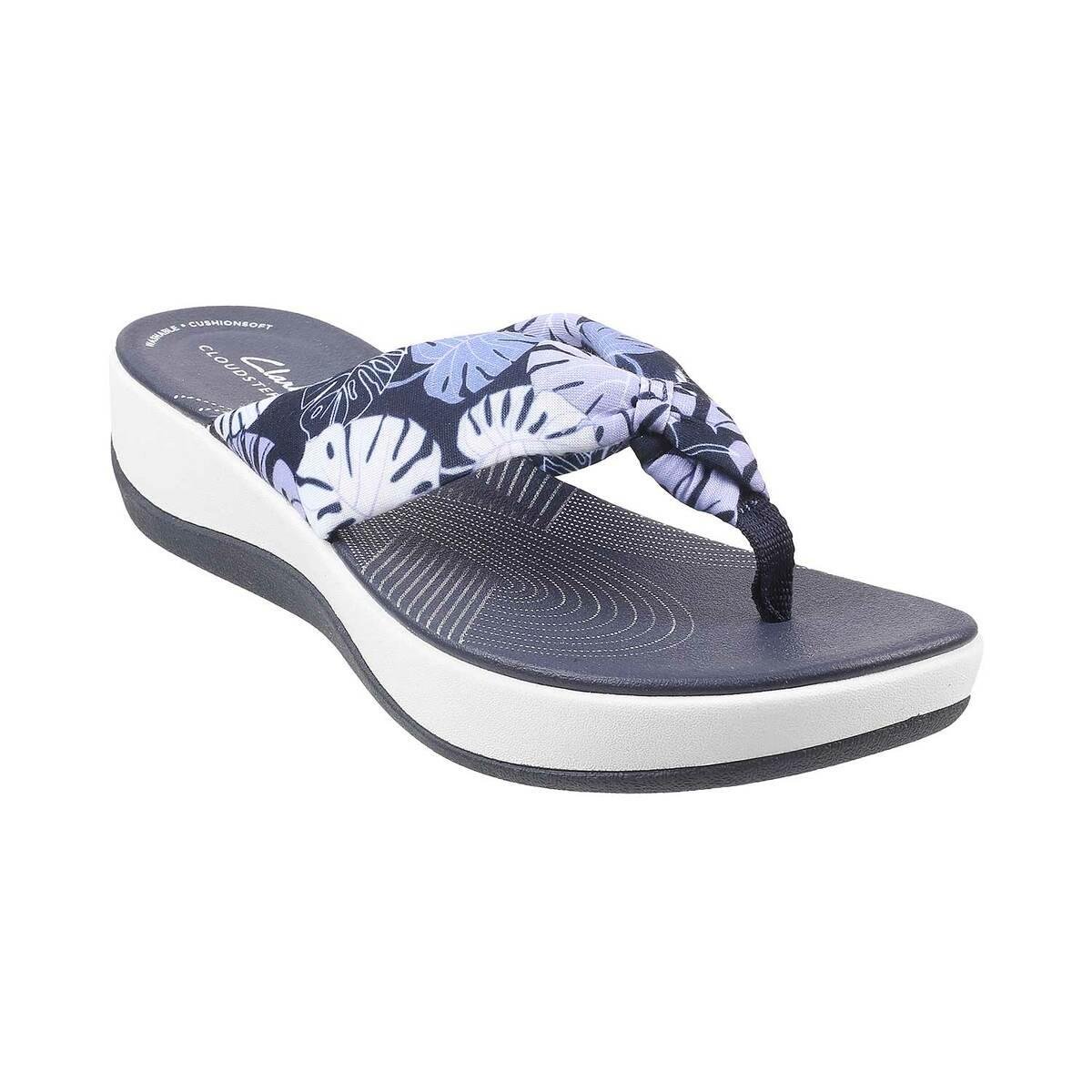 Clarks Daily wear and Casual Wave Bright Sandal at best price in Kolkata |  ID: 16338214212