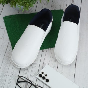 Walkway Men White Casual Sneakers(SKU: 17-51-16-44)