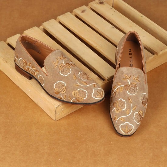 Men Beige Ethnic Jutis