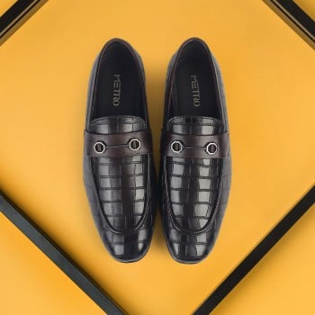 Metro Men Brown Casual Loafers(SKU: 19-472-12-40)