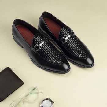 Metro Men Black Formal Moccasin(SKU: 19-632-11-40)