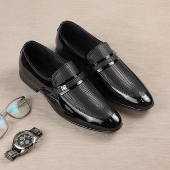 Metro Men Black Formal Moccasin(SKU: 19-707-11-40)