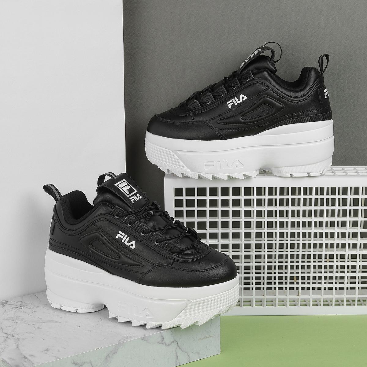 Fila disruptor black and white womens best sale