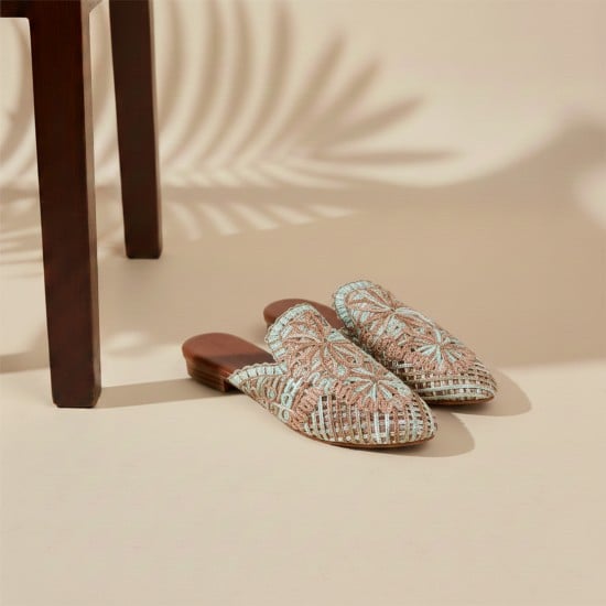 Women Beige Ethnic Jutis