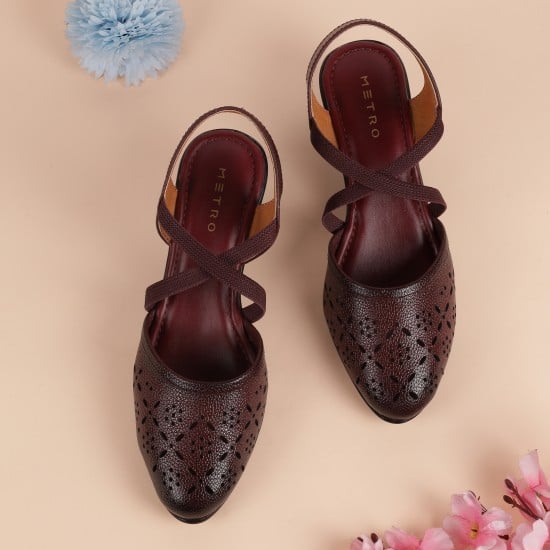 Women Maroon Casual Sandals