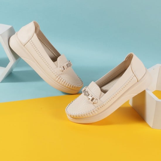 Women Off-white Casual Loafers