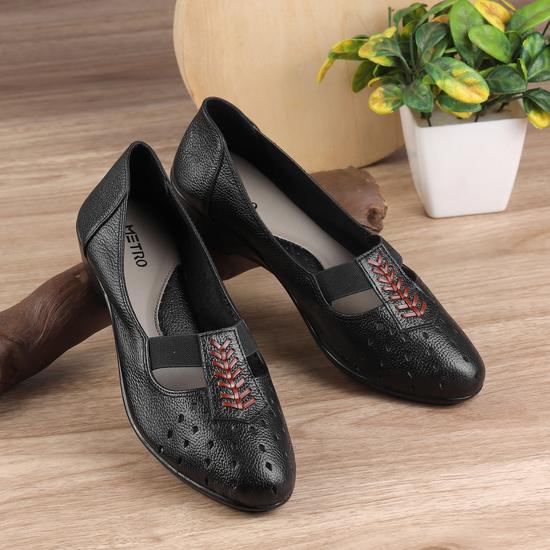 Women Black Casual Slip-Ons