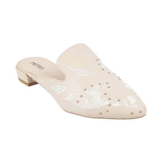 Metro shoes online discount Clearance