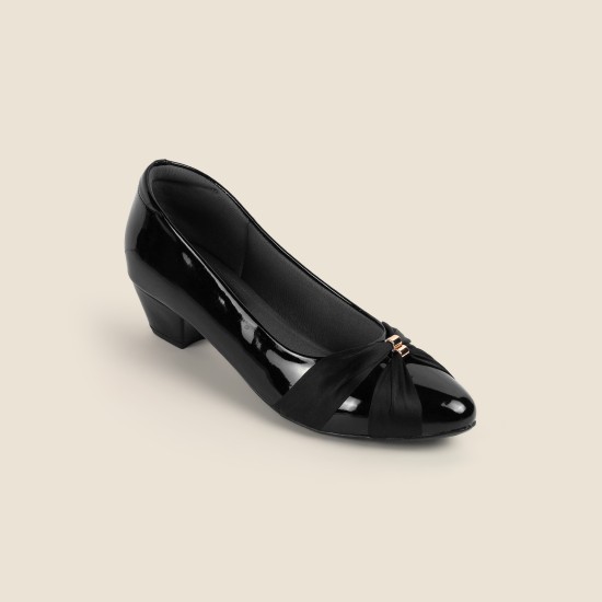 Women Black-Pat Formal Pumps