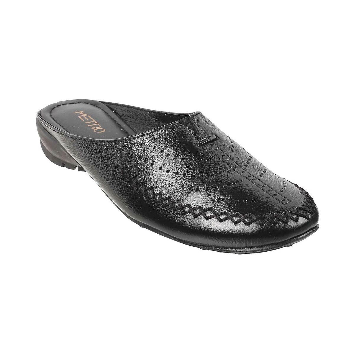 Metro deals slip ons