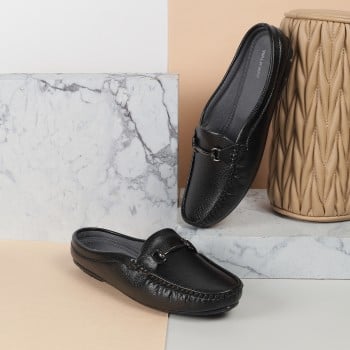 Walkway Women Black Casual Slip Ons(SKU: 31-680-11-39)