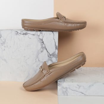 Walkway Women Beige-red Casual Slip Ons(SKU: 31-680-89-37)