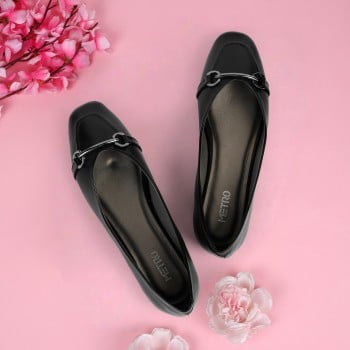Metro Women Black Casual Ballerinas(SKU: 31-774-11-36)