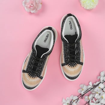 Metro Women Black Casual Sandals(SKU: 31-831-11-36)