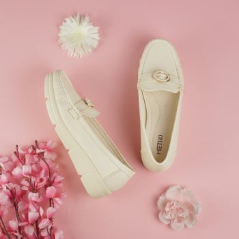 Metro Women Off-white Casual Loafers(SKU: 31-853-66-36)