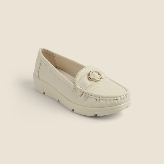 Women Off-white Casual Loafers