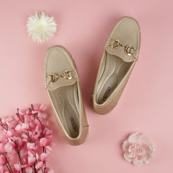 Metro Women Gold Casual Loafers(SKU: 31-854-15-36)