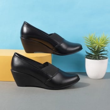 Walkway Women Black Formal Pumps(SKU: 31-8965-11-37)