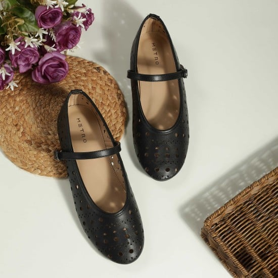 Women Mary-Janes Black Casual Ballerinas