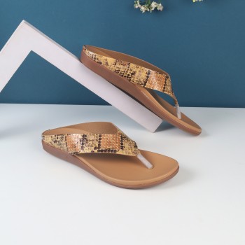 Walkway Women Beige-red Casual Slippers(SKU: 32-1118-89-36)