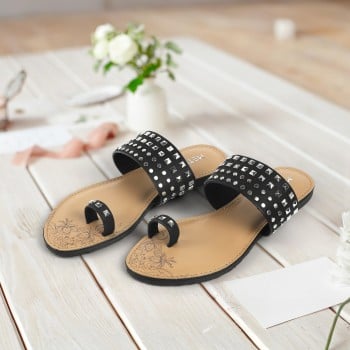 Metro Women Black Ethnic Slippers(SKU: 32-1411-11-36)