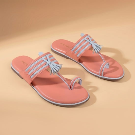 Women Pink Ethnic Kolhapuris