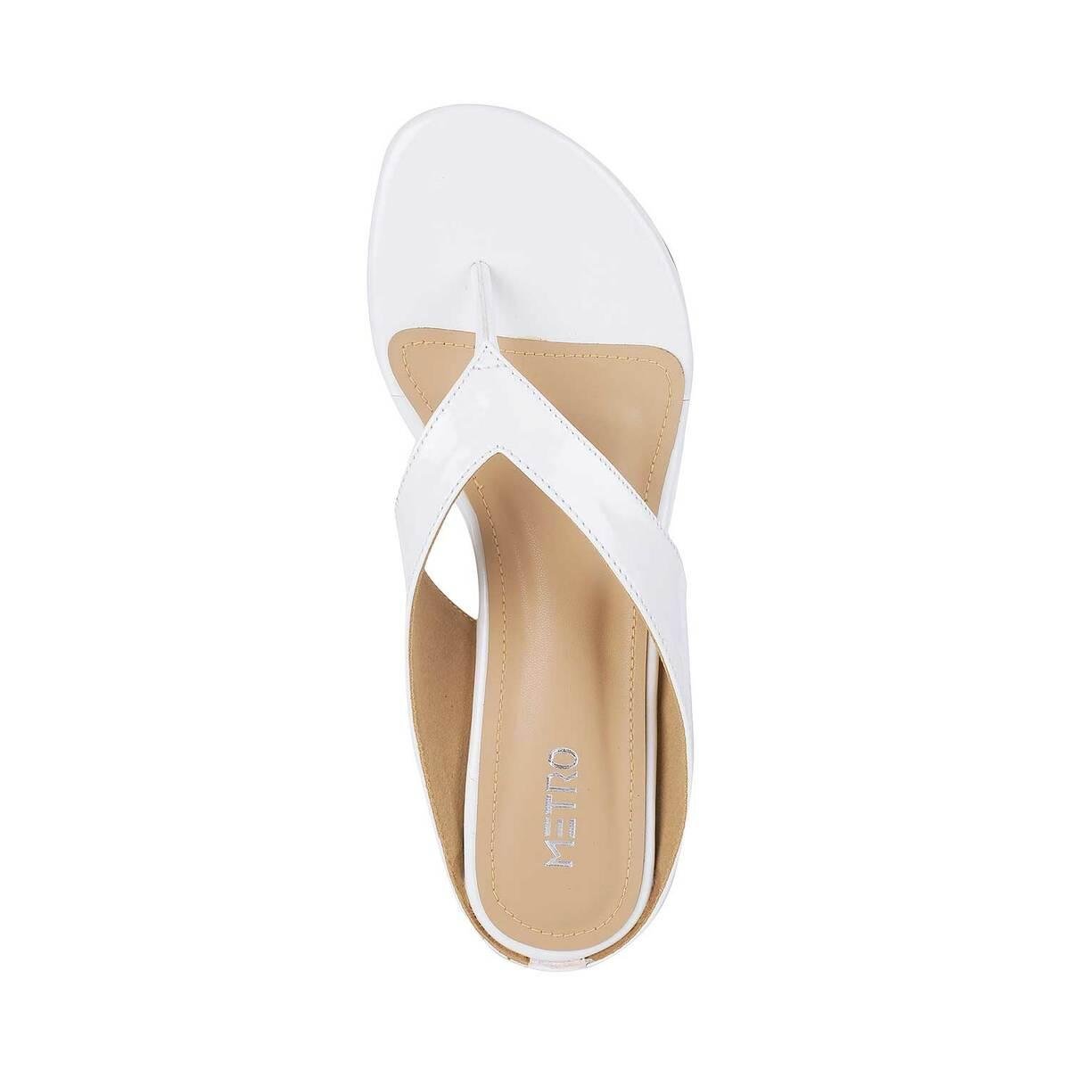 Buy Metro White Casual Slippers Online | SKU:32-1836-16-36 - Metro Shoes