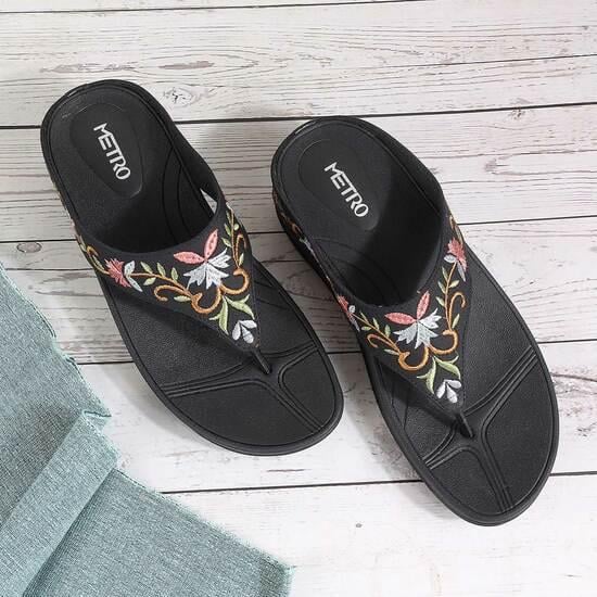 Women Black Casual Sandals