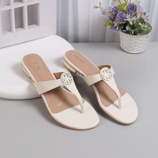 Women Off-white Casual Slippers