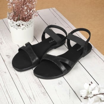 Metro Women Black Casual Sandals(SKU: 33-1215-11-36)