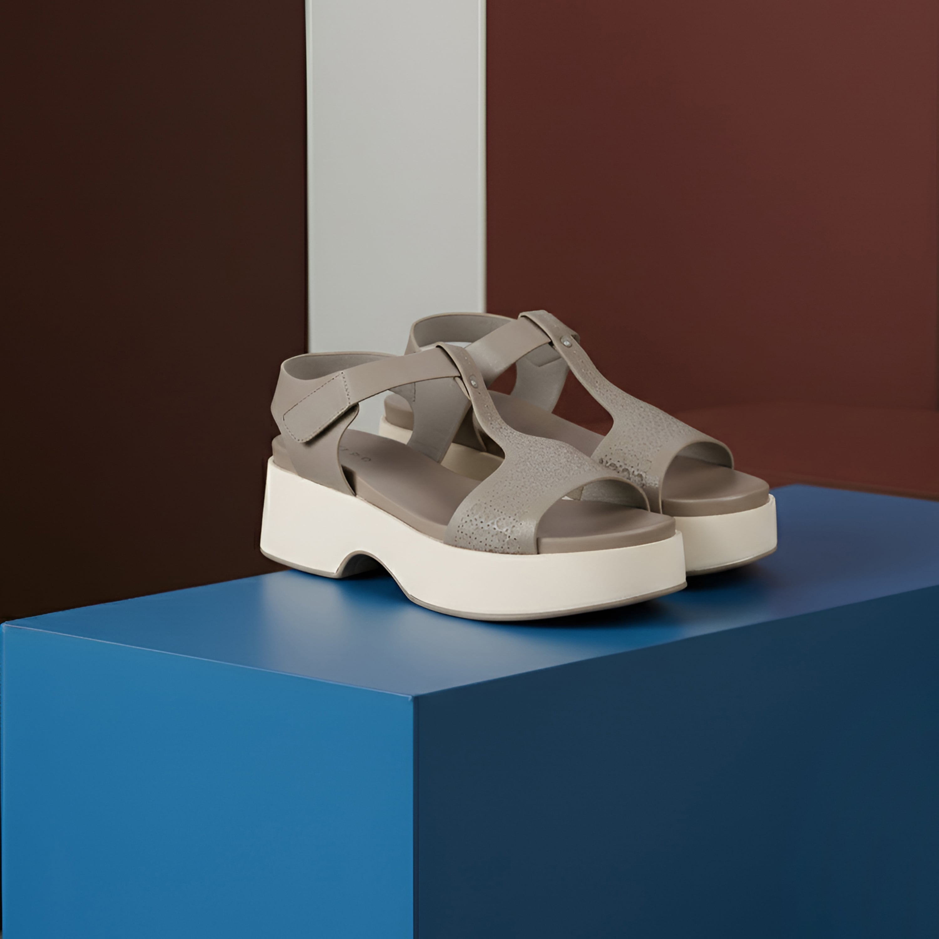 Women Grey Casual Sandals