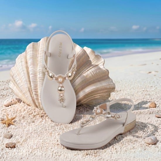 Women Off-white Casual Sandals