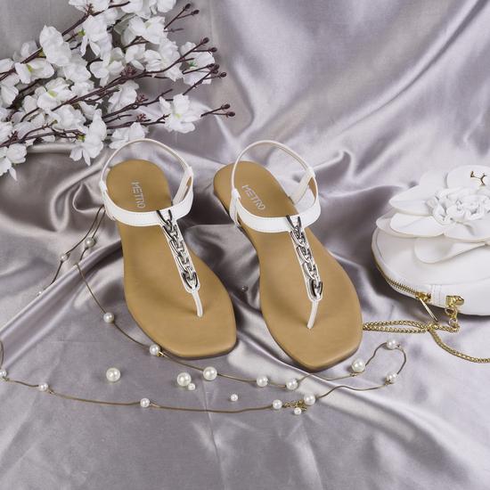 Women White Casual Sandals