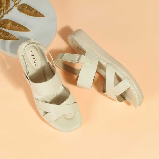 Women Off-white Casual Sandals