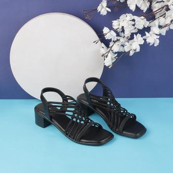 Metro Women Black Casual Sandals(SKU: 33-926-11-36)