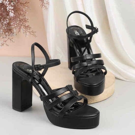 Women Black Casual Sandals