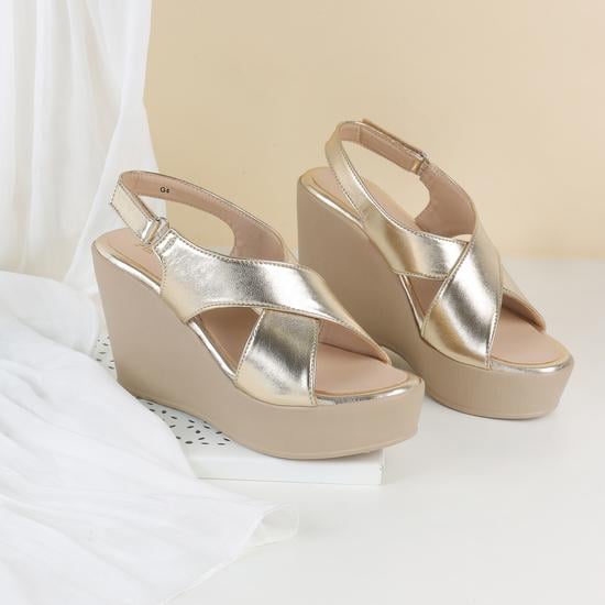 Women Gold Casual Sandals