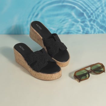 Metro Women Black Casual Slip Ons(SKU: 34-342-11-37)