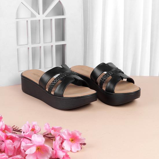 Women Black Casual Sandals