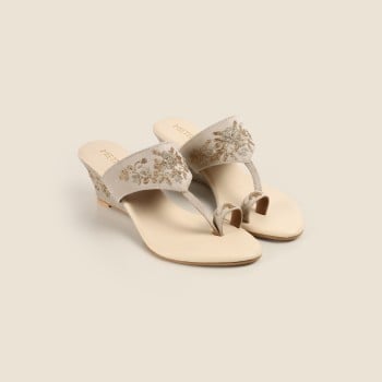 Metro Women Beige Ethnic Slip Ons(SKU: 35-1155-20-36)