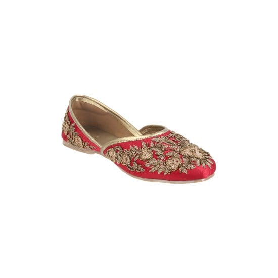 Women Maroon Ethnic Jutis