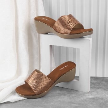Walkway Women Antic-gold Casual Slip Ons(SKU: 35-1735-28-37)