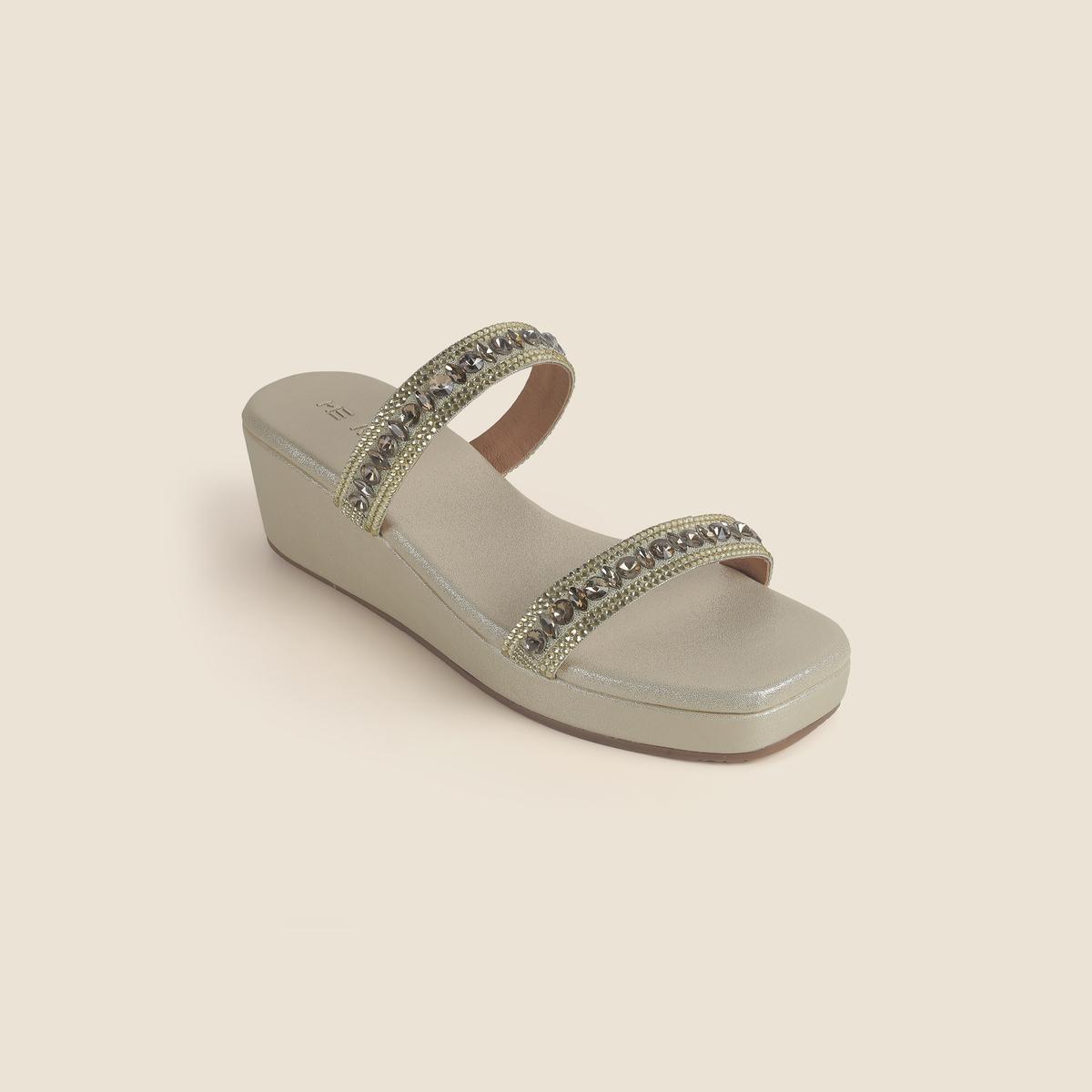 Metro Women Gold Casual Slip Ons(SKU: 35-1958-15-38) Metro Women Gold Casual Slip Ons(SKU: 35-1958-15-38)
