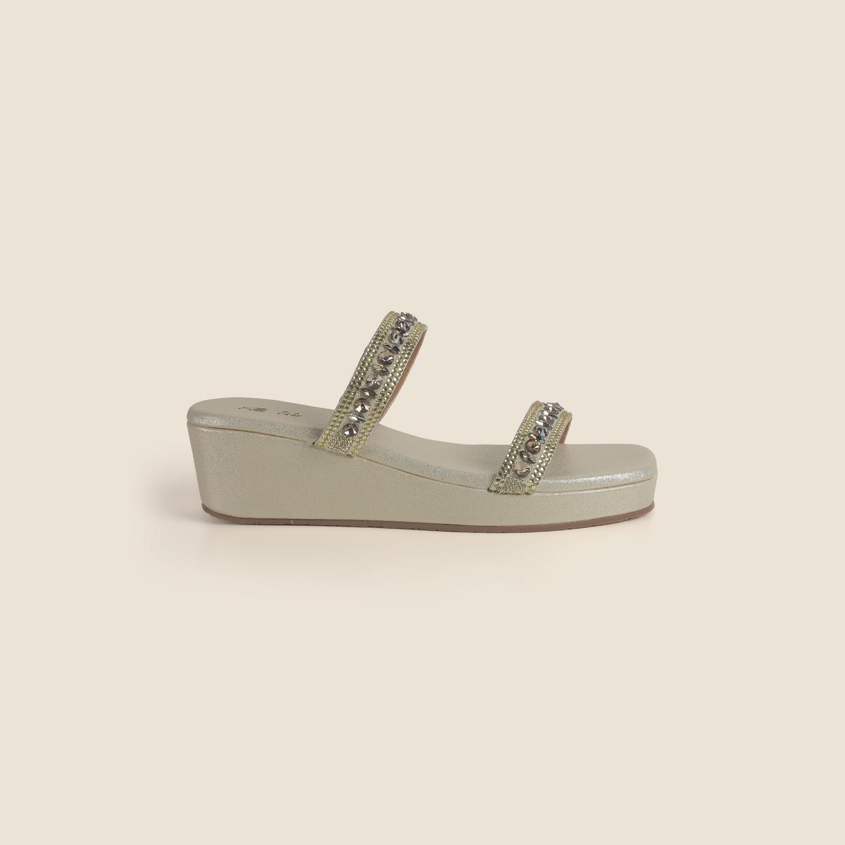 Metro Women Gold Casual Slip Ons(SKU: 35-1958-15-38) Metro Women Gold Casual Slip Ons(SKU: 35-1958-15-38)