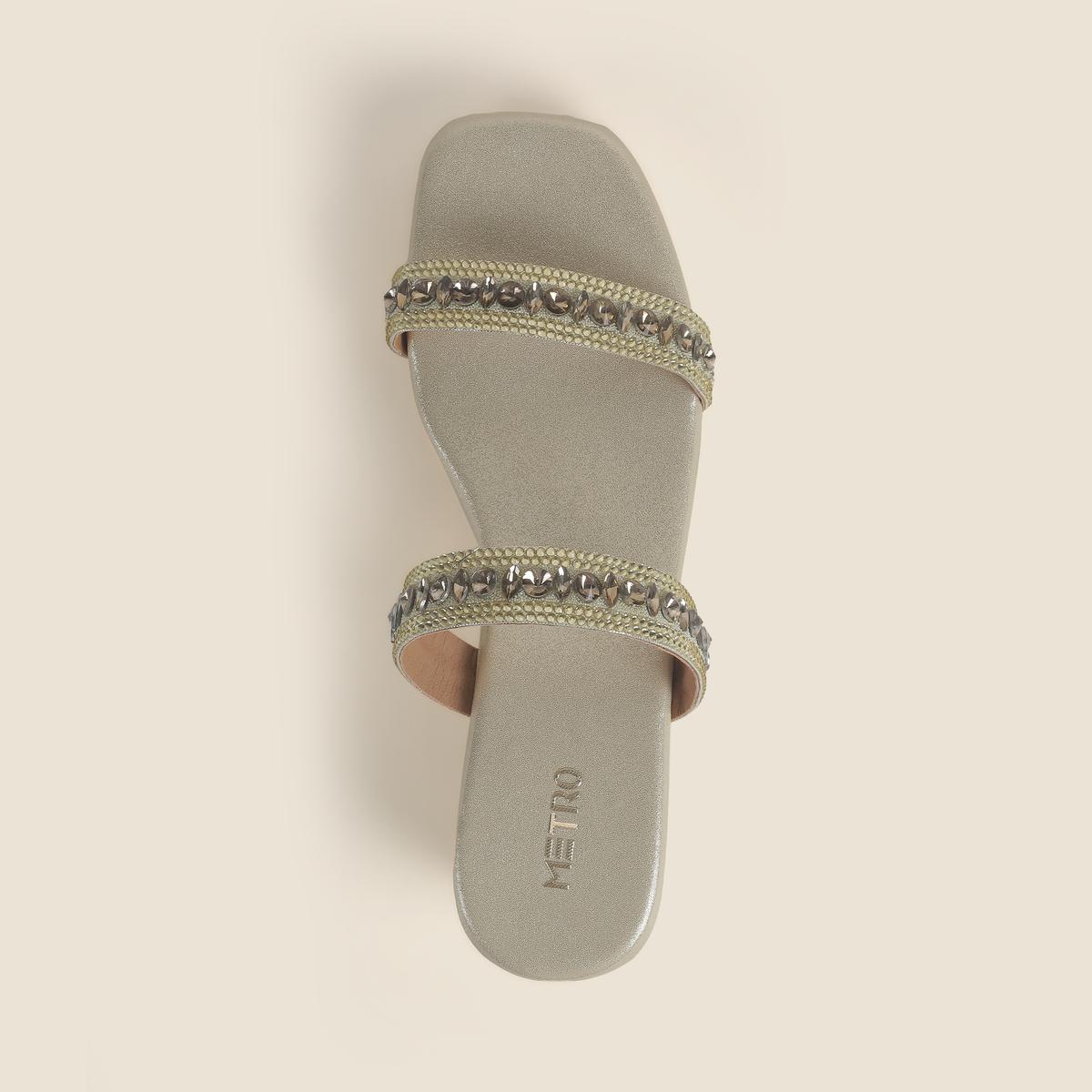 Metro Women Gold Casual Slip Ons(SKU: 35-1958-15-38) Metro Women Gold Casual Slip Ons(SKU: 35-1958-15-38)
