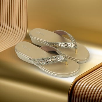 Metro Women Gold Party Slippers(SKU: 35-2002-15-37)
